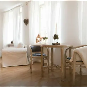 piwna-vintage-apartment.warsawhotelspoland.com/