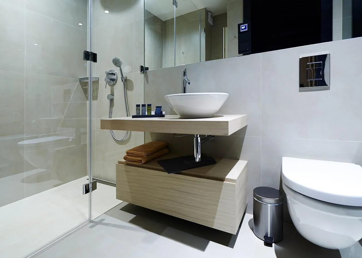 Ilonn Boutique Limanowskiego Poznan 4*,  Poland